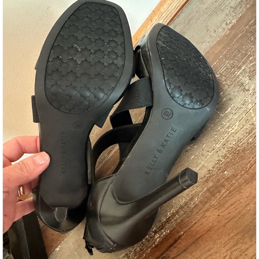 Kelly & Katie high heel strappy black 8M new unworn zipper back elastic strap - Picture 9 of 10